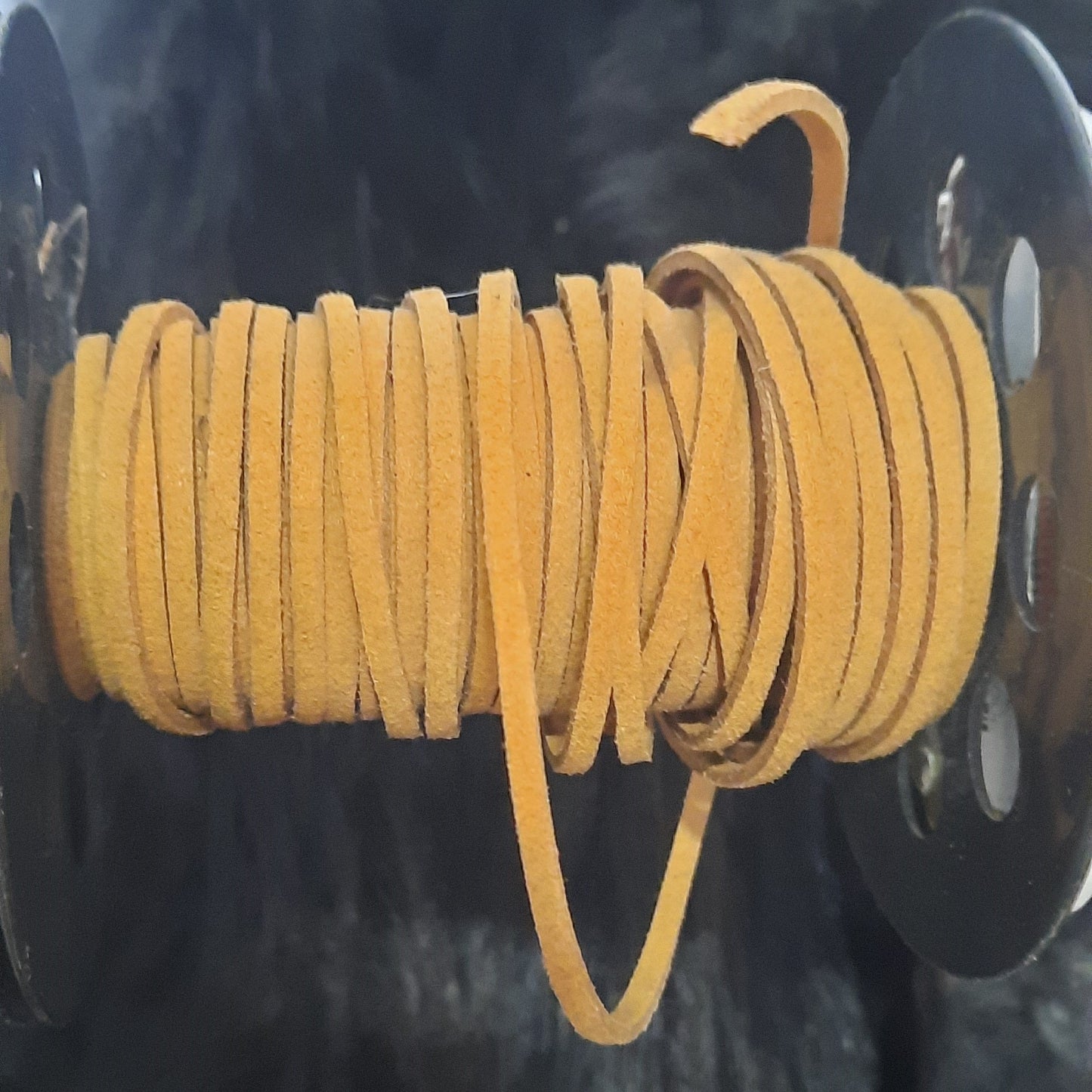 Cordon en cuir (dentelle)