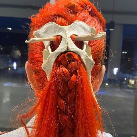 Broche à cheveux en forme d'os