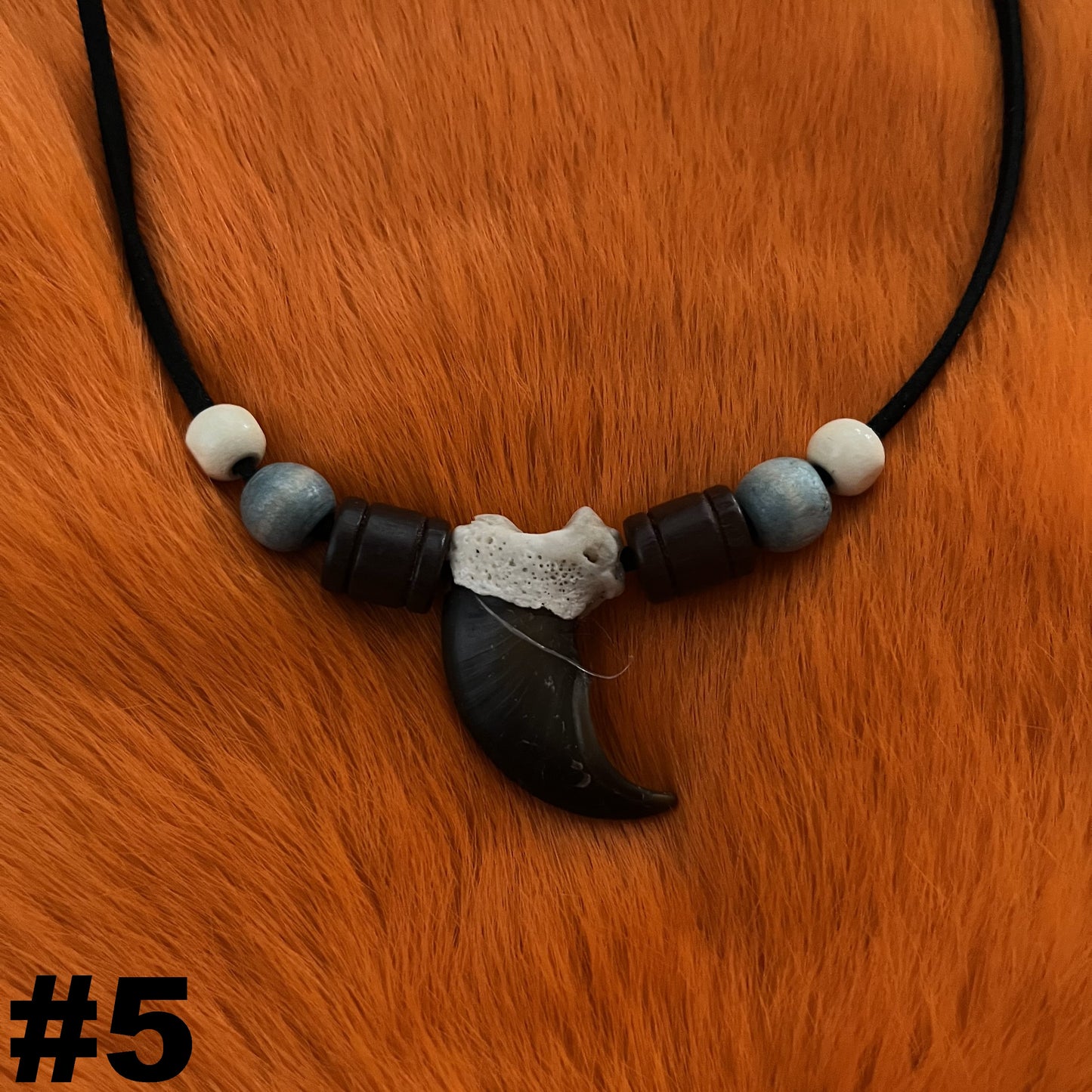 Collier griffe d'ours - Perles colorées