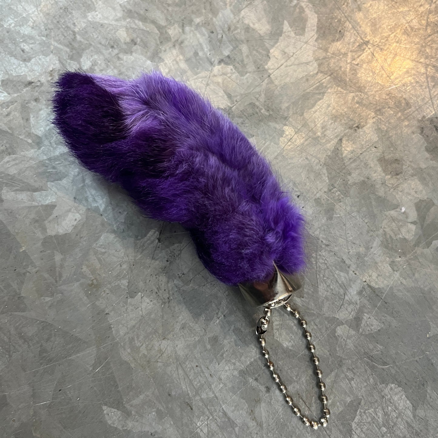 Porte-clés patte de lapin, violet