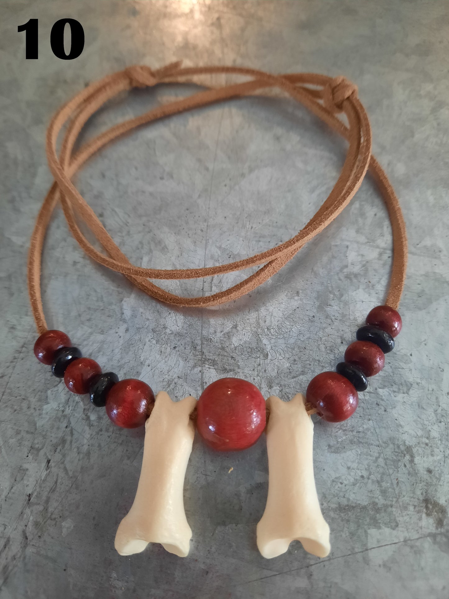 Collier en os d'ours