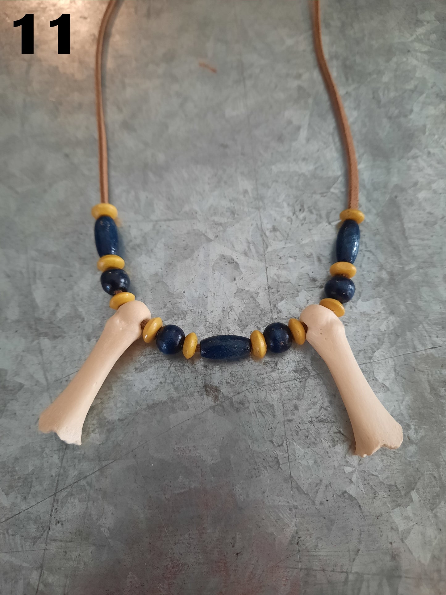 Collier en os d'ours