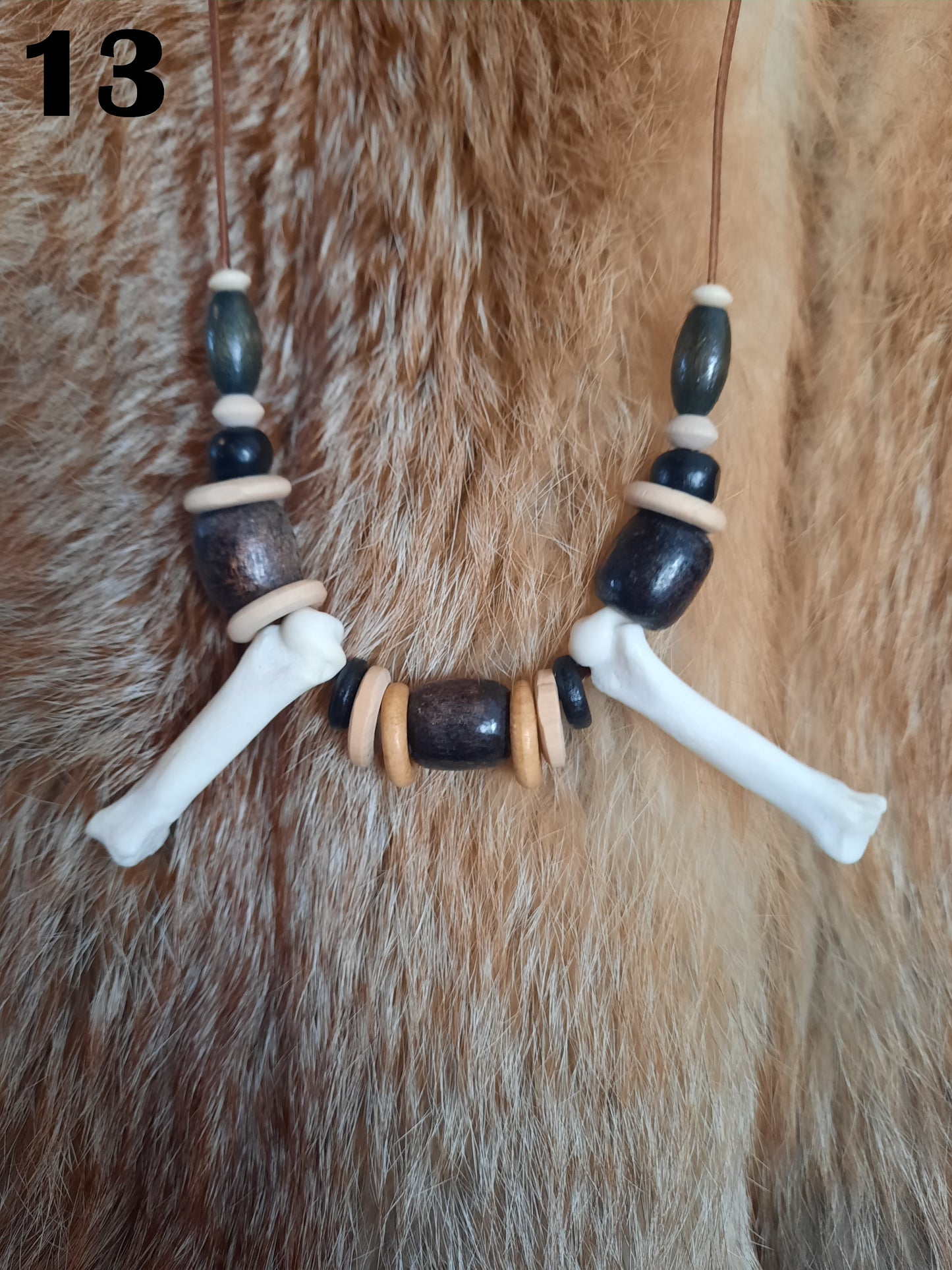 Collier en os d'ours