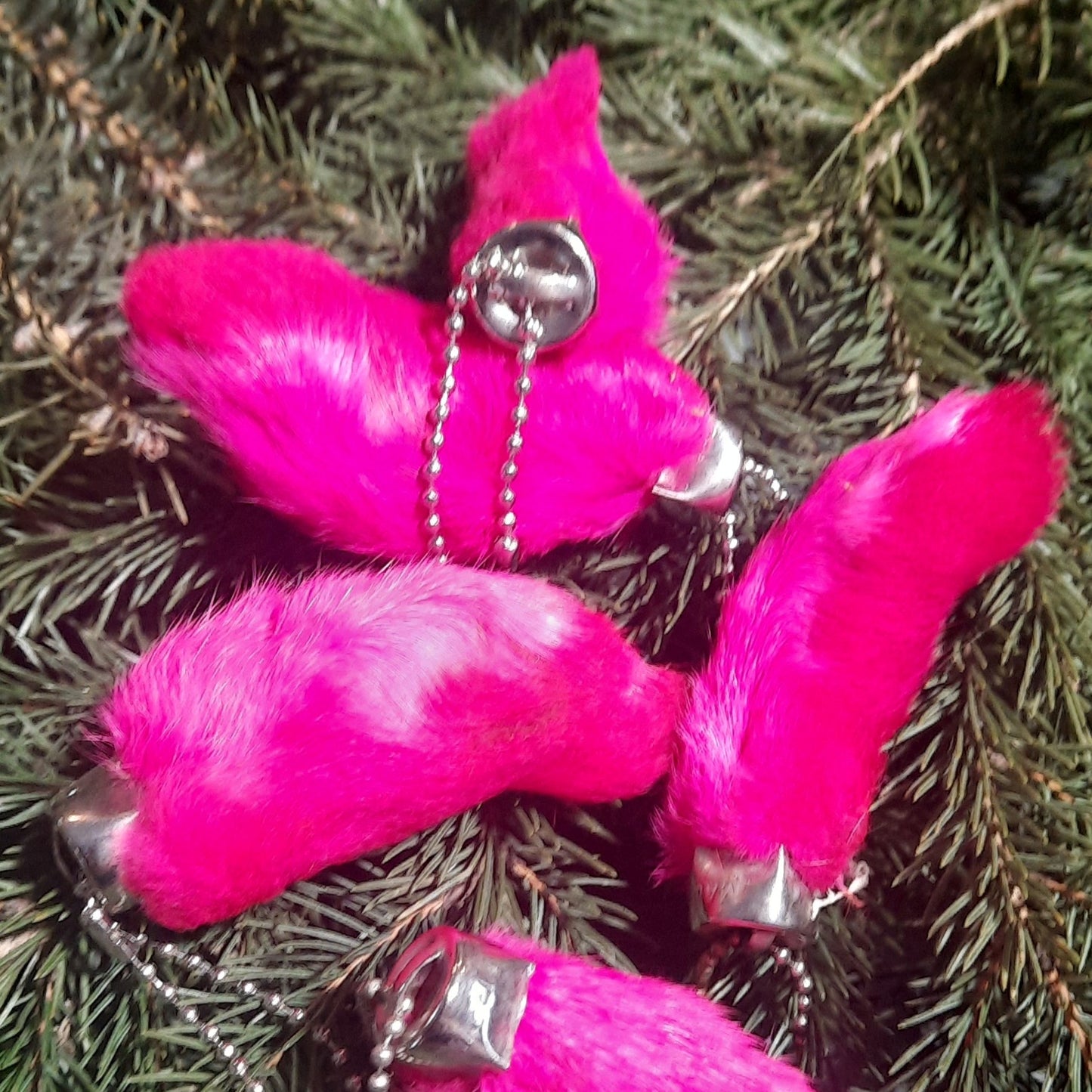 Porte-clés patte de lapin, fuchsia