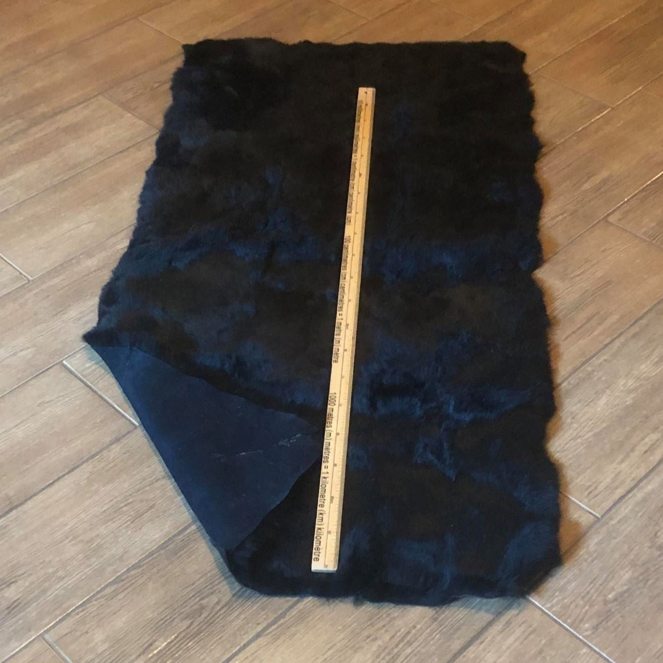 Rabbit Fur Black 2'x4'